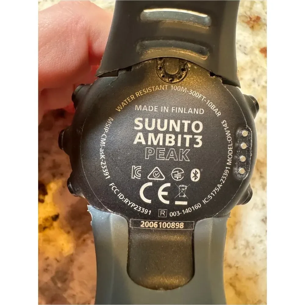 Suunto Ambit3 Peak Black GPS Multisport Watch OW143 + Charger